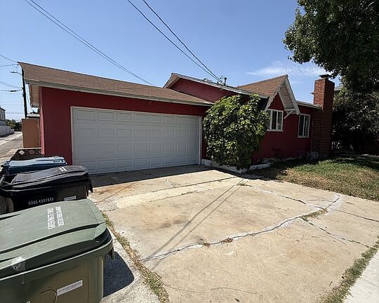 2nd image of 14711 Grevillea Ave