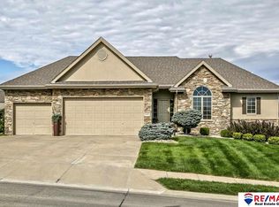 2520 N 169th St, Omaha, NE 68116