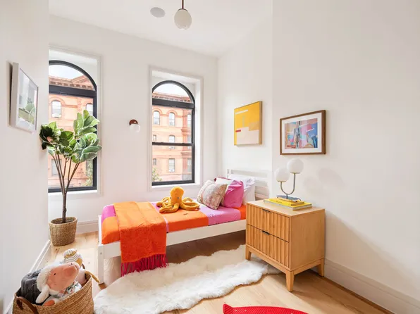 768 Halsey Street image 8 of 13