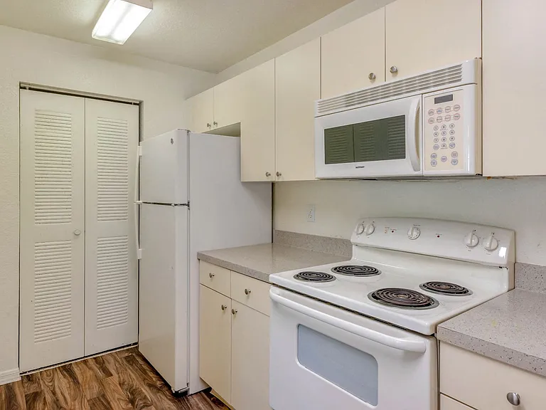 Windchase Apartments — Photo 17