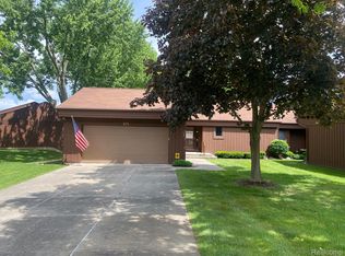 675 Applegate Ln #4, Grand Blanc, MI 48439