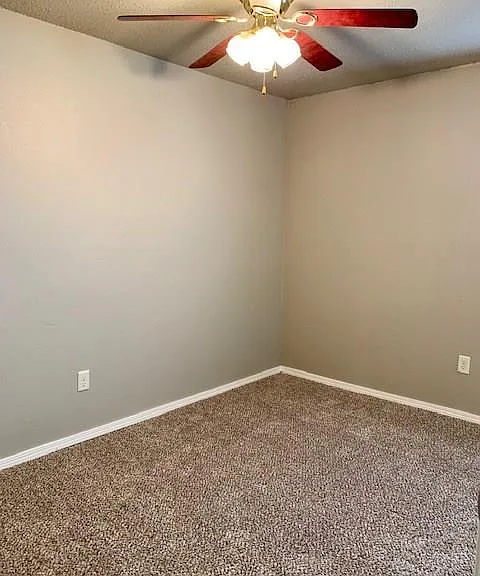 501 SW 11th St #A — Photo 13