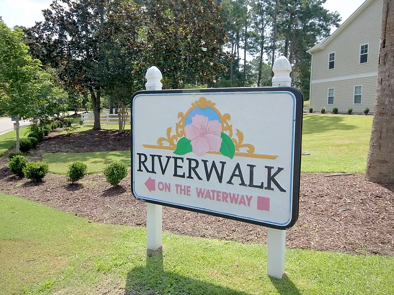 682 Riverwalk Dr #303 — Photo 27