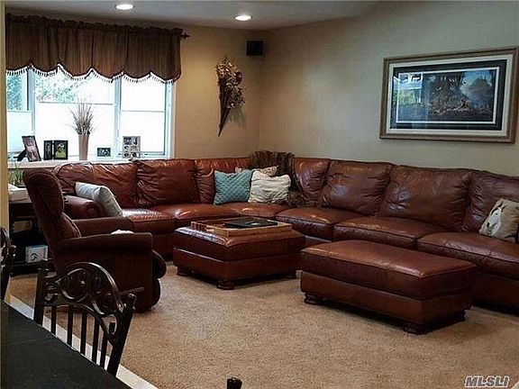 2nd image of 3540 Verona Pl