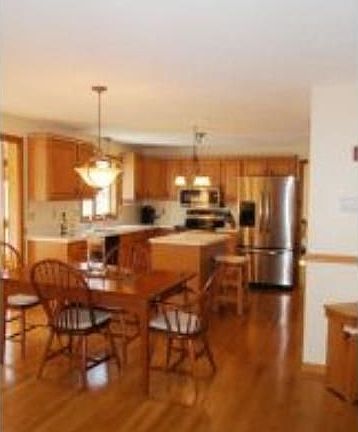 4th image of 1 Crestwood Ln