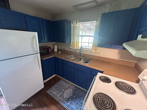 2nd image of 403 Front St
