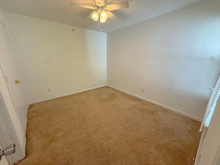 1500-303 Graduate Ln — Photo 14