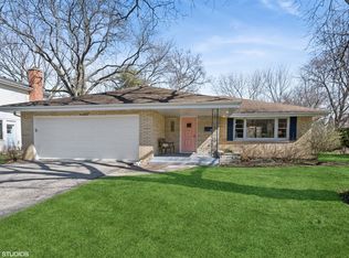 511 Lincoln Ave, Lake Bluff, IL