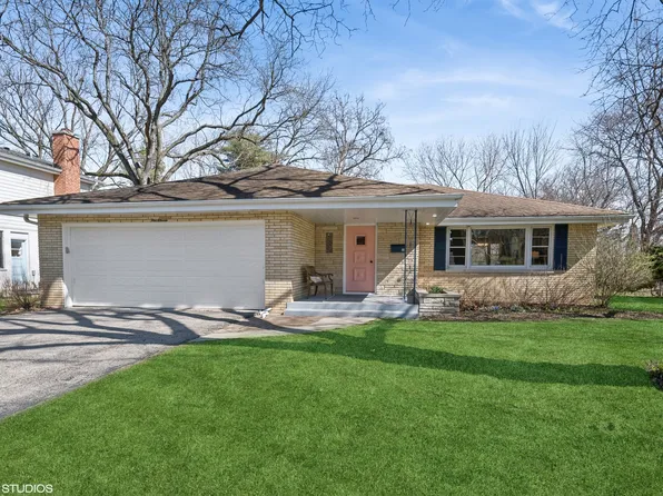 511 Lincoln Ave, Lake Bluff, IL 60044