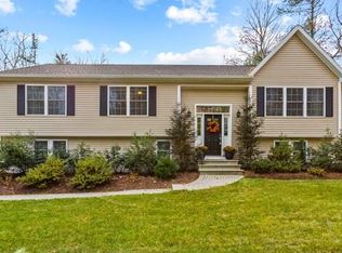 110 Balcom St, Mansfield, MA 02048