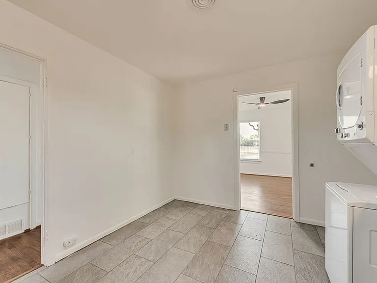 9506 Mercer Dr — Photo 11