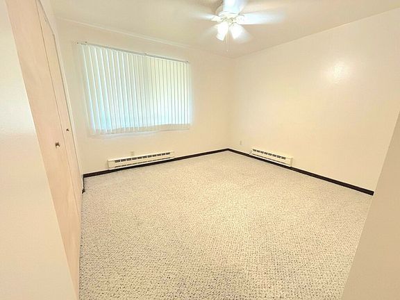 5th image of 847 S Lake Park Ave #34E