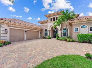 11974 Maidstone Ct, Naples, FL 34120