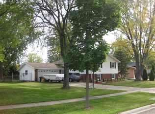 517 Slingerland Dr, Schaumburg, IL 60193