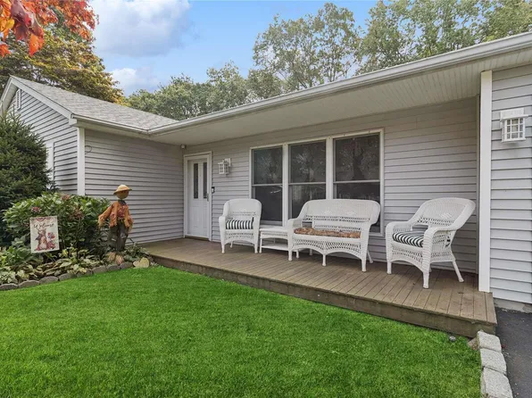 14 Elkin Drive, Middle Island, NY 11953