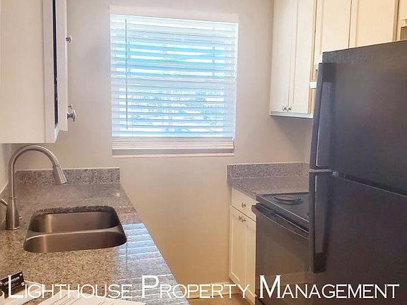 5th image of 1466 Palm Ave APT 2