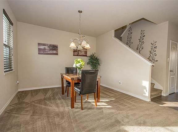 4th image of 1508 Castle Creek Dr