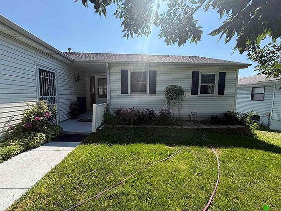 2nd image of 5024 N 25th St