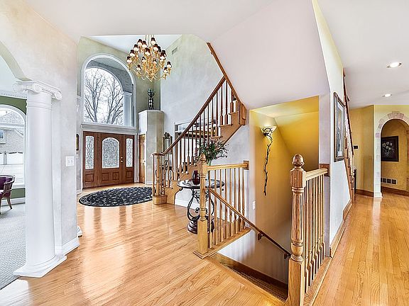 4th image of 108 Settlers Dr