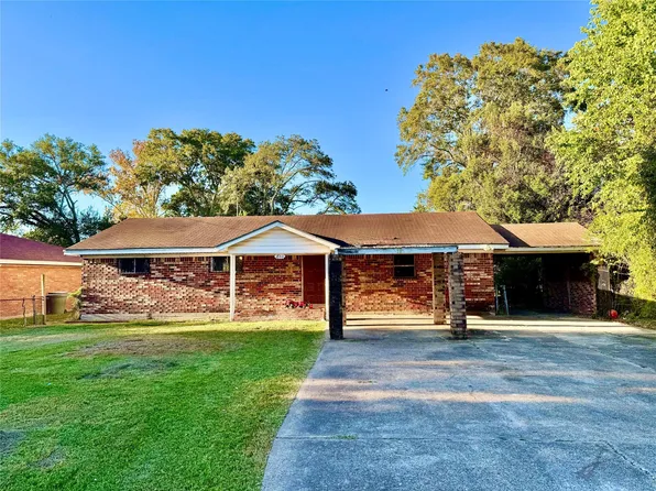 860 Bingman Dr, Beaumont, TX 77705