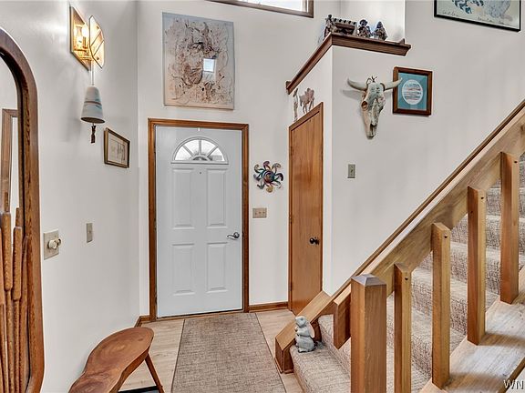 4th image of 136 Northwood Dr