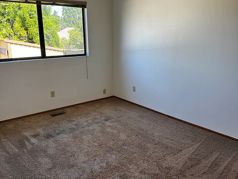 1221 Lewis St #2 — Photo 7