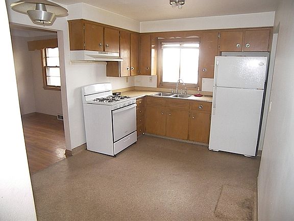 5th image of 1914 1st Ave NW