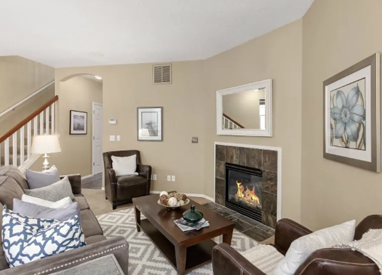 1022 SE Bacarra St — Photo 6