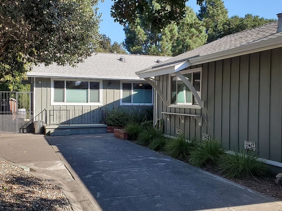 1st image of 20-22 Griggs Ln