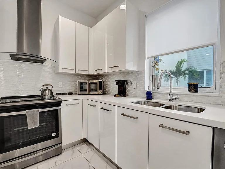 1371 N Ocean Blvd — Photo 20