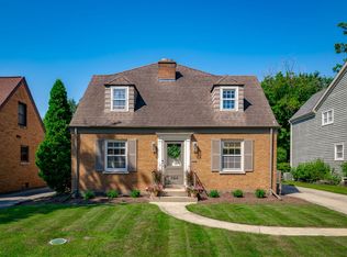 324 N Highview Ave, Elmhurst, IL 60126