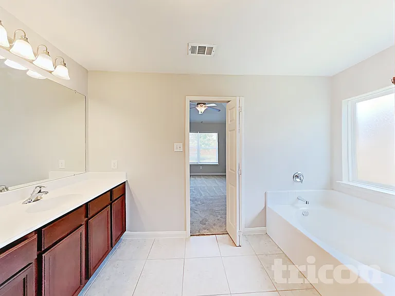 2312 Redbud Dr — Photo 12