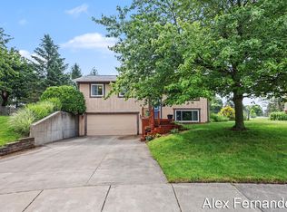 5860 Valley Lane Dr SE, Kentwood, MI 49508