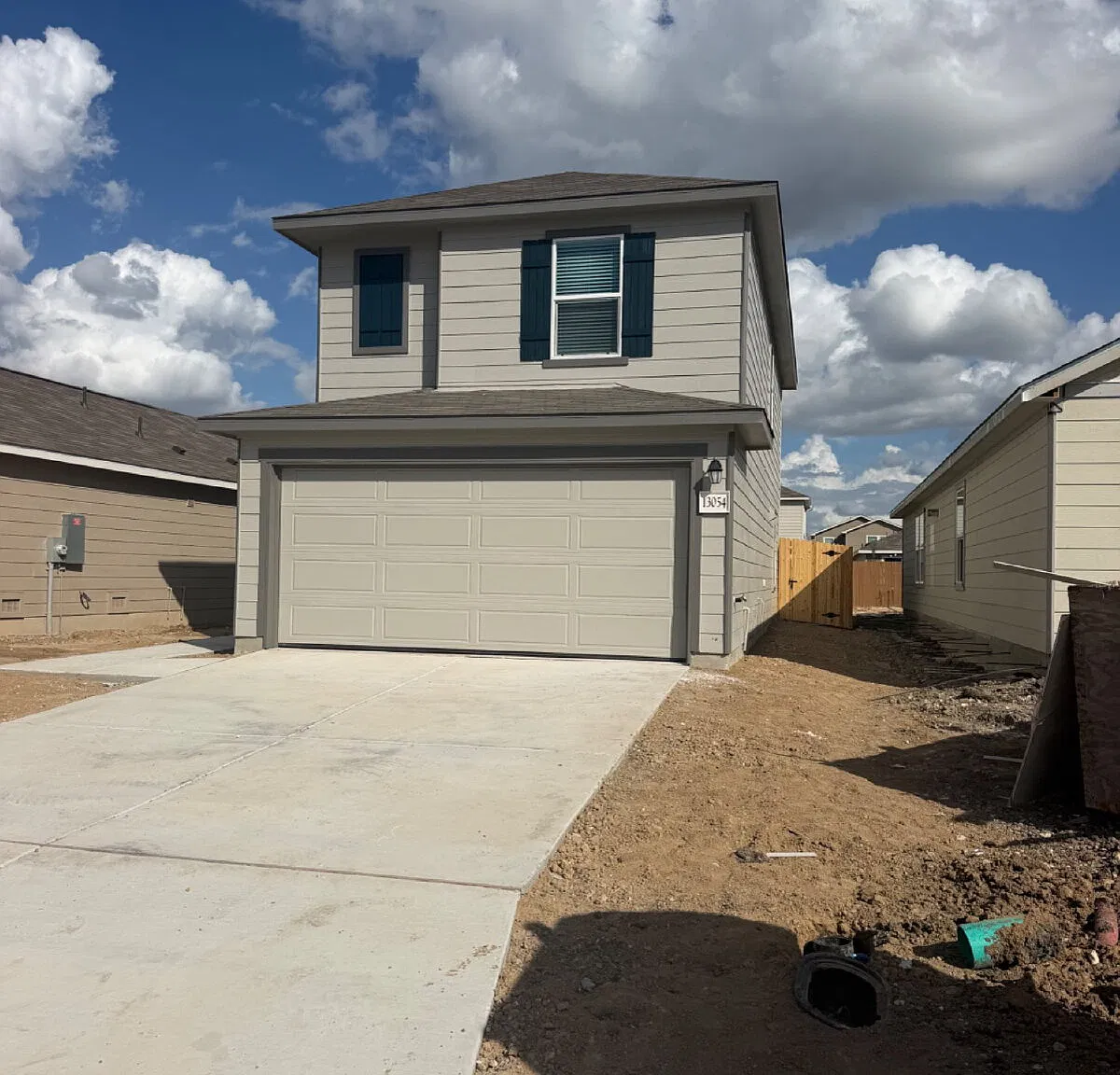 3 bed, 2.5 bath, 1389 sqft, $1,600 — Photo 1