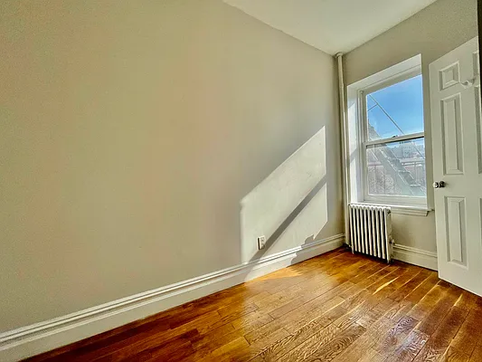 Rented by J PRESTON AND ASSOCIATES INC | media 10