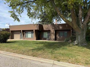 100 W Myrtle St, Toledo, IA 52342
