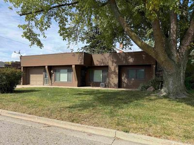 100 W Myrtle St, Toledo, IA, 52342