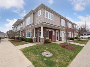 5559 Arbor Chase Dr, Ann Arbor, MI 48103