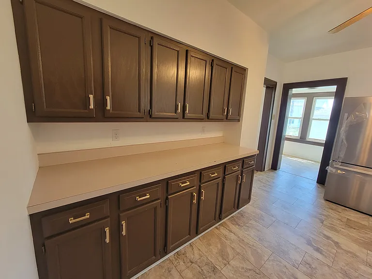 632 Hill Top Dr — Photo 4