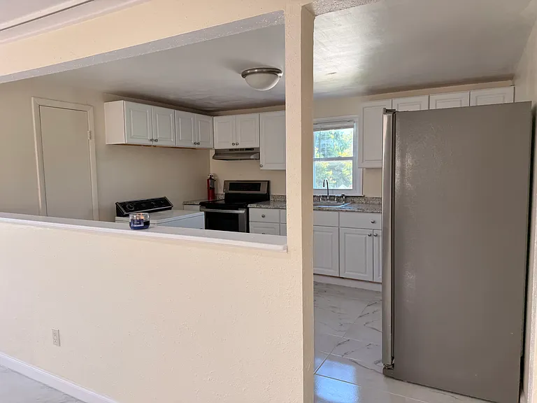 308 Myrtle St — Photo 9
