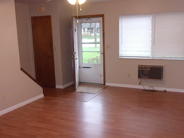 460 Laurel Dr #L460 — Photo 6