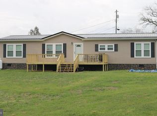 409 Sky Valley Dr, Cabins, WV 26855