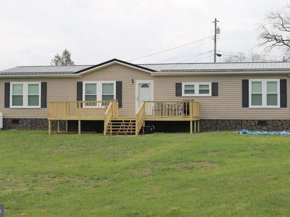 409 Sky Valley Dr, Cabins, WV 26855