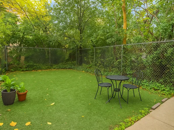 436 Putnam Avenue image 27 of 28