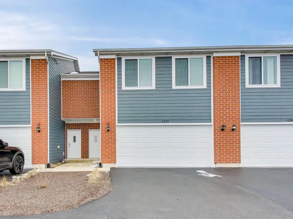 1234 Gillespie Ln #1234, Yorkville, IL 60560