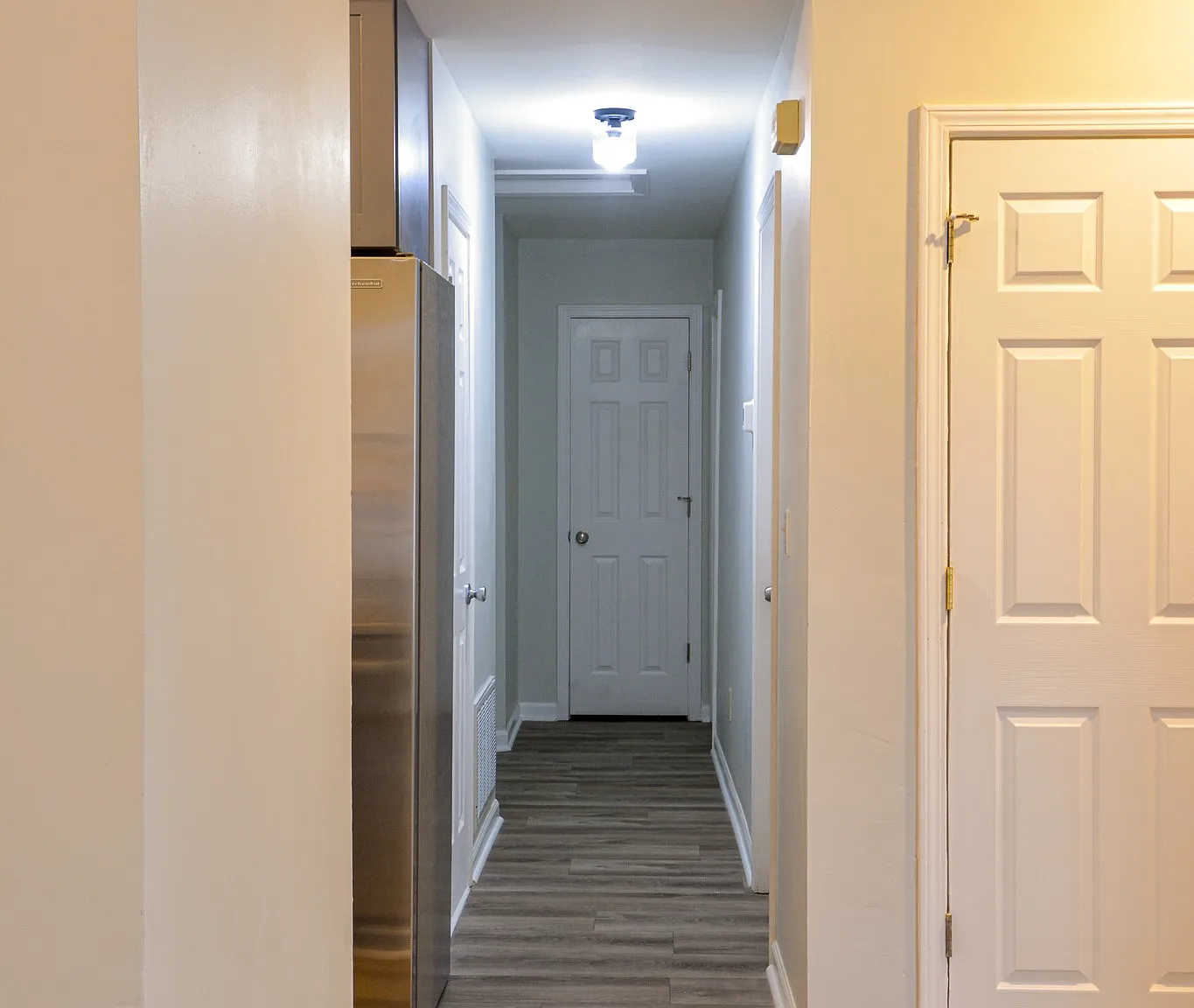 3 bed, 1248 sqft, $1,980 — Photo 3