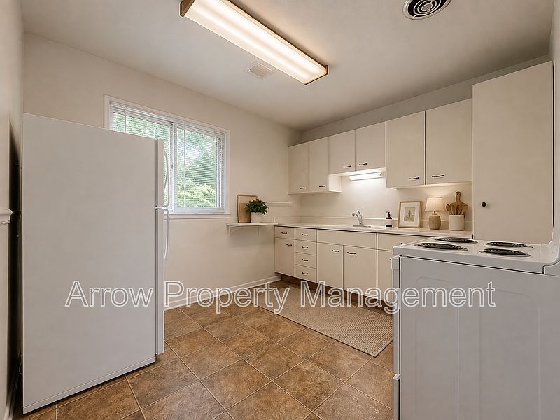 1st image of 1426 S 20th St