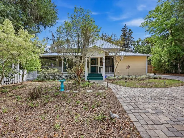 6070 Avenue F, Mc Intosh, FL 32664