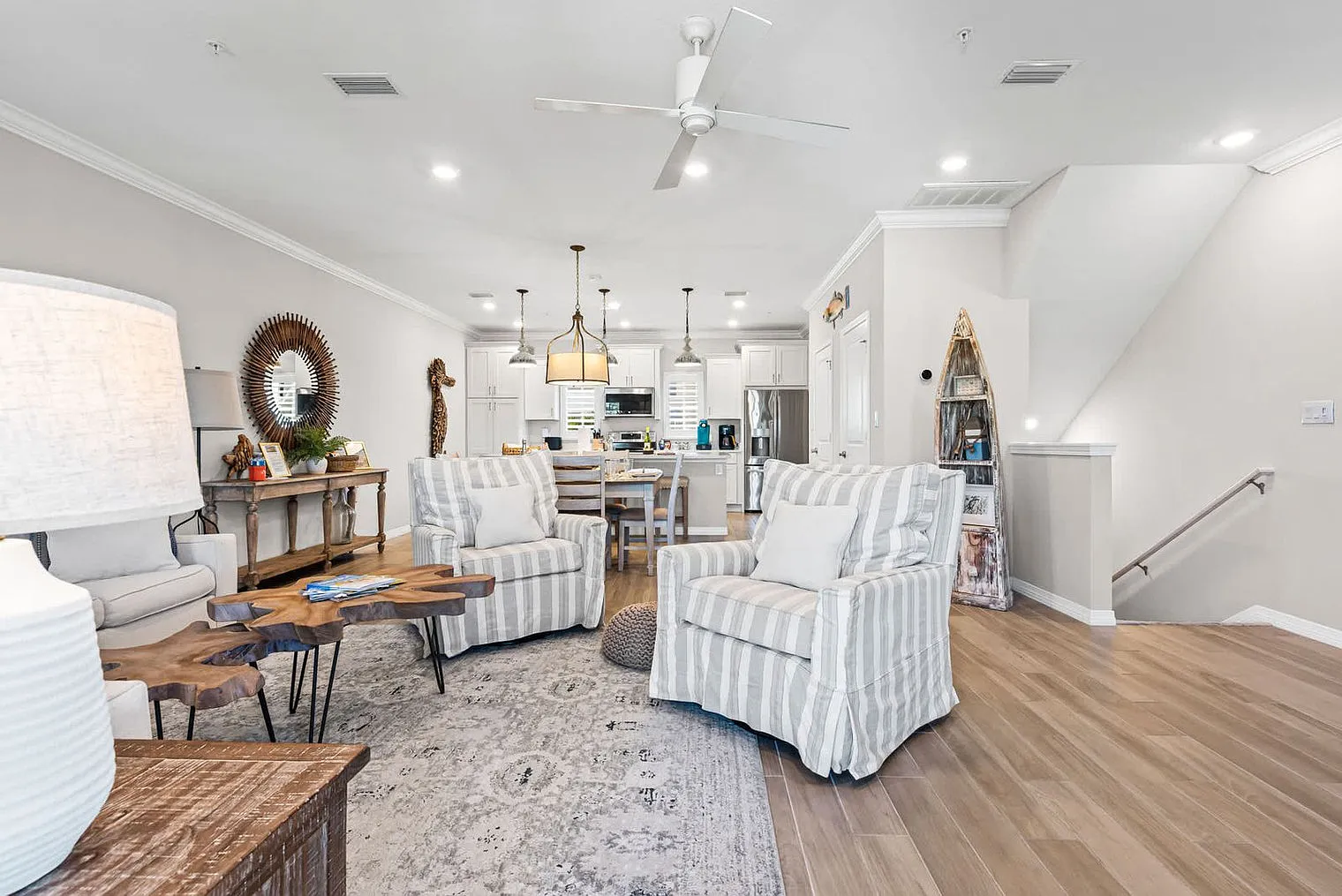 2 bed, 2.0 bath, 1496 sqft, $5,188 — Photo 4
