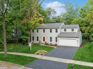 923 S Charles Ave, Naperville, IL